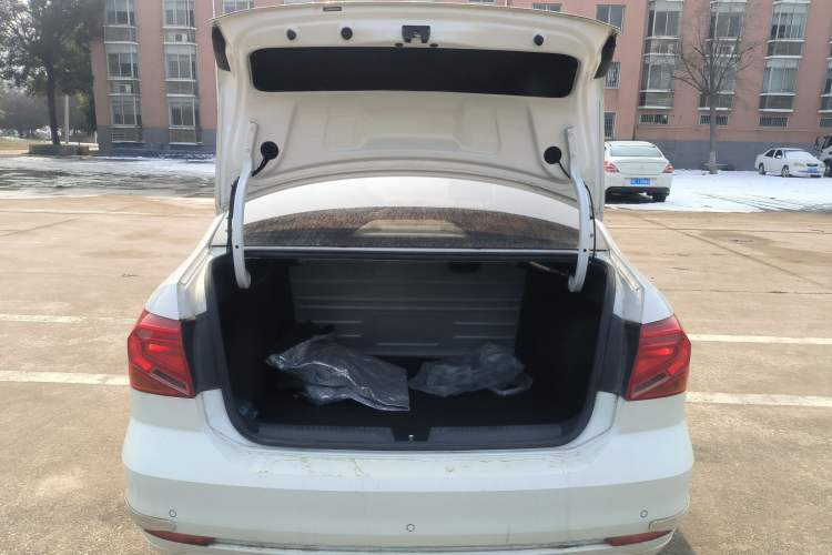 Used Volkswagen Jetta 2019 Dream Edition 1.5L Automatic Fashionable Version