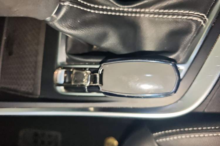 Used Geely Auto Vision X3 2020 1.5L CVT Luxury Model
