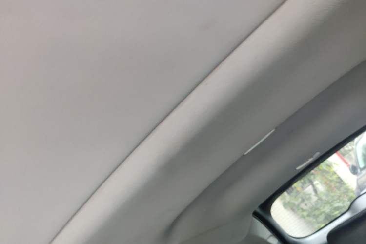 Used Honda Jade 2014 1.8L CVT Luxury Edition 5 seats Headliner