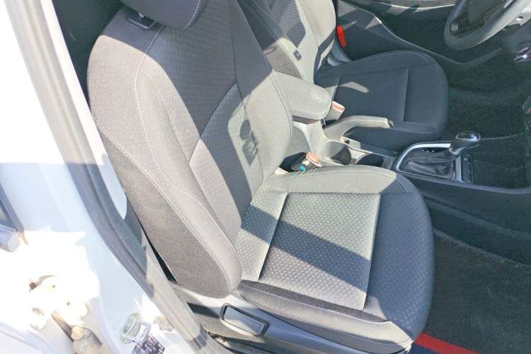 Used Hyundai Celesta 2018 1.6L Automatic GL Enjoyment Version China V Standard