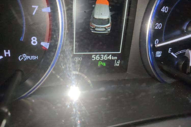 Used Toyota Highlander 2018 2.0T Two-Wheel Drive Luxury Edition 7 Seats China VI Standard