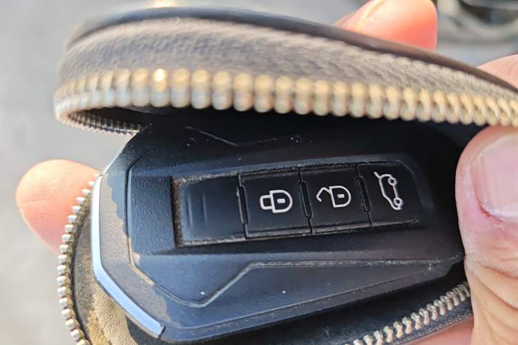 Used JMC Yusheng S330 2016 1.5L GTDi Automatic Two-Wheel Drive Prestige Edition
