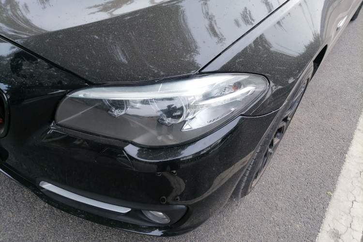 Used BMW 5 Series 2014 535Li Leading Model
