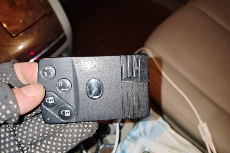 Used Mazda Mazda 8 2013 2.5L Ultimate Edition
