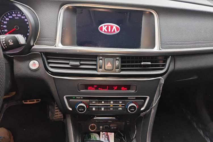 Used Kia K5 2016 2.0L Automatic LUX
