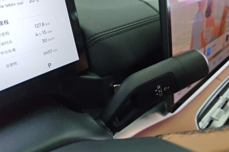 Used Geely Galaxy A7 2025 Model EM-i 150km Starship Edition Gear Lever