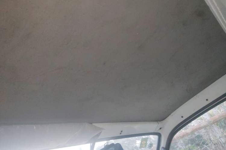 Used Jinbei Hiace 2020 2.0L Express King Series Deluxe Van Standard Roof China VI Emission Standard 1TZS