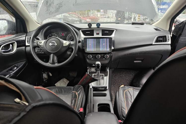 Used Nissan Sylphy 2016 1.6 XL CVT Luxury Edition Center Console