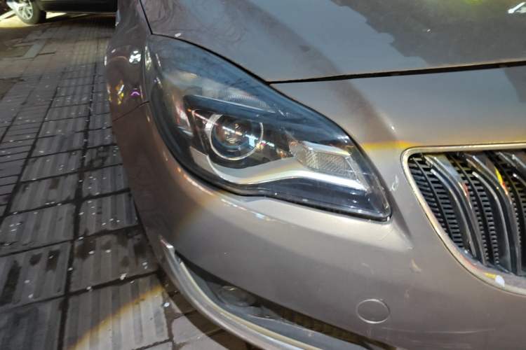 Used Buick Regal 2014 1.6T Fashionable Tech Edition Right Front Headlight