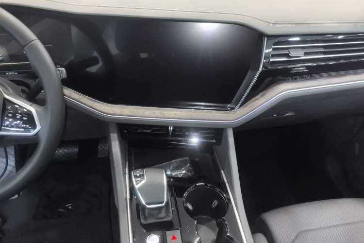 Used Volkswagen Touareg 2021 3.0 TSI Luxury Edition Black Diamond Sport Package