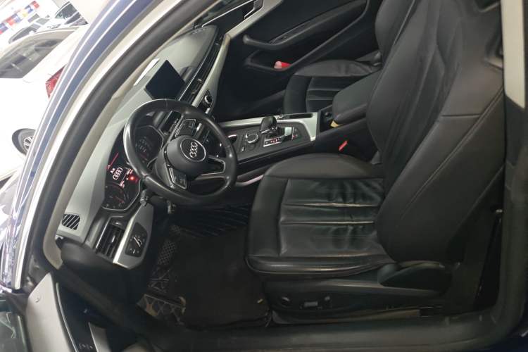 Used Audi A5 2017 Coupe 40 TFSI Fashion Model
