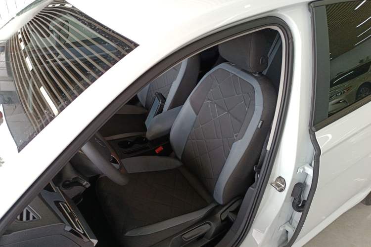 Used Volkswagen Lavida 2023 1.5L Automatic De Yi Edition