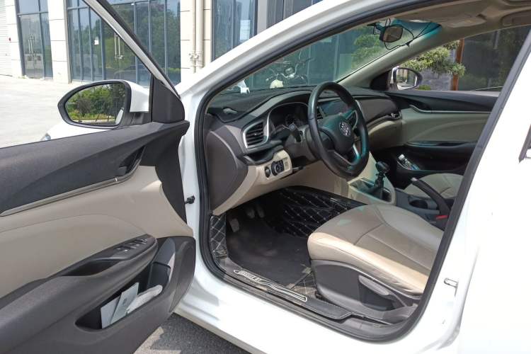 Used Buick GT 2018 15T Manual Elite Version China V Standard