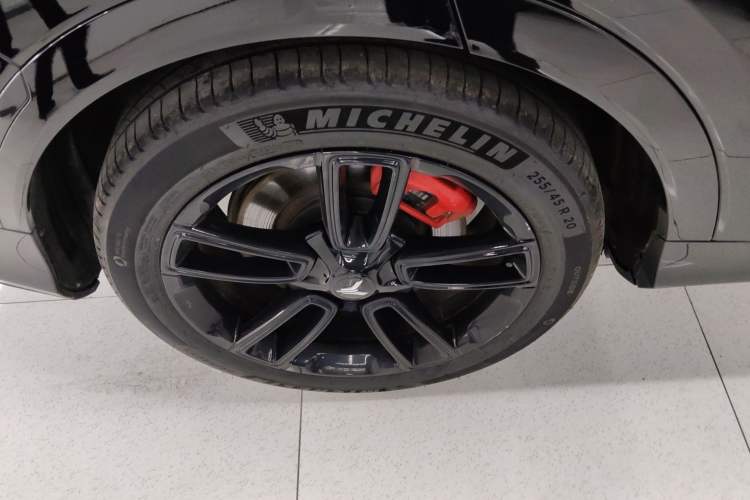 Used VOYAH FREE 2025 318 318 km Rear-Drive Touring Edition Right Rear Wheel Hub