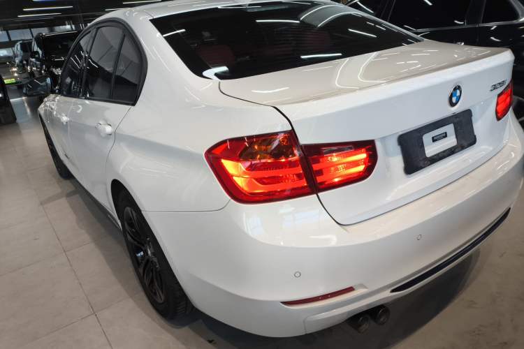 Used BMW 3 Series 2015 328i Sport Design Package Exterior 2