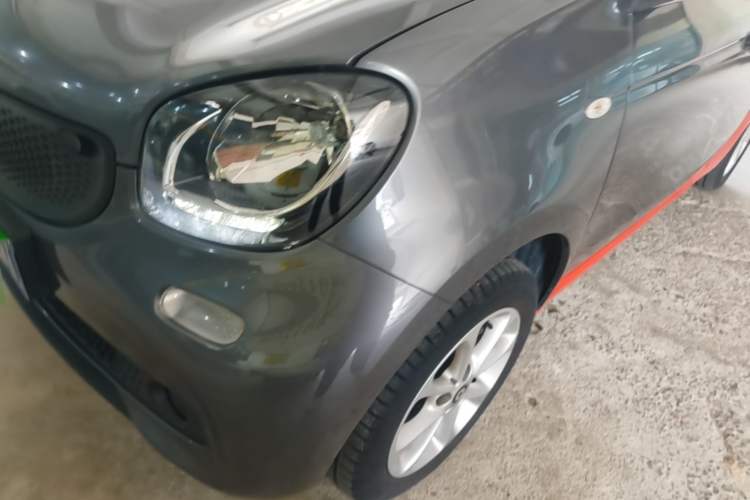 Used smart forfour 2018 1.0L 52 kW Dynamic Edition
