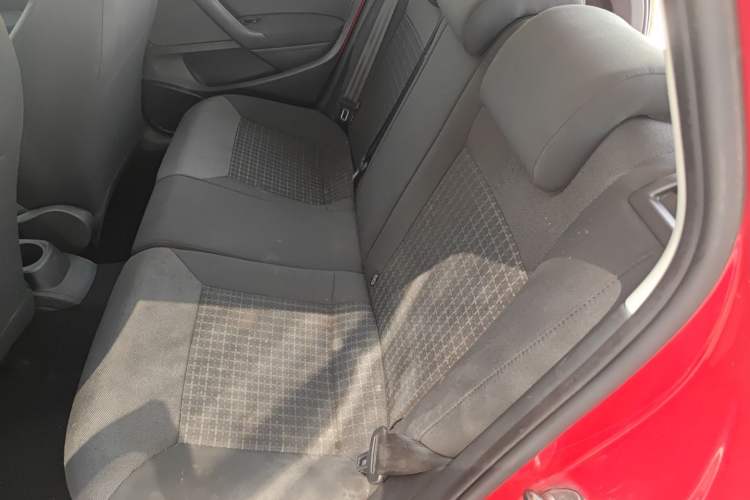 Used Volkswagen Polo 2016 1.6L Automatic Comfort Model
