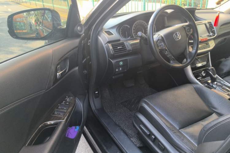 Used Honda Accord 2014 2.4L EXN Luxury Navigation Edition