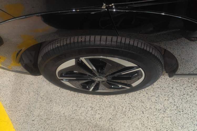 Used Toyota BZ 3X 2025 520 Pro LiDAR Edition Right Rear Wheel Hub