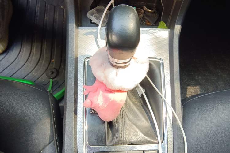 Used Roewe i6 2020 PLUS 1.6L CVT 4G Connected Glory Flagship Edition