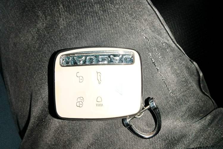 Used Jaguar F-PACE 2019 2.0T All-Wheel Drive R-Sport Sport Edition