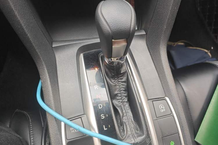 Used Honda Civic 2016 220TURBO CVT Luxury Edition Gear Lever