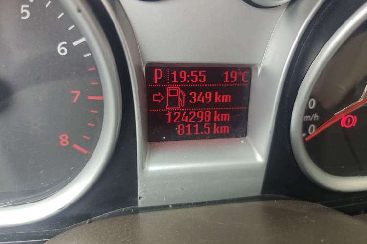 Used Ford Focus 2013 Hatchback Classic 1.8L Automatic Fashion Edition
