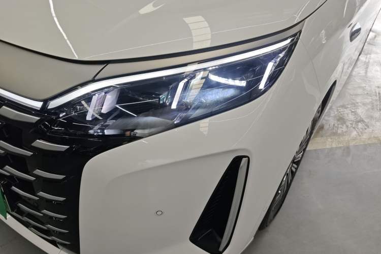 Used BYD Xia 2025 DM-i 1.5T 100km Supreme Edition Left Front Headlight