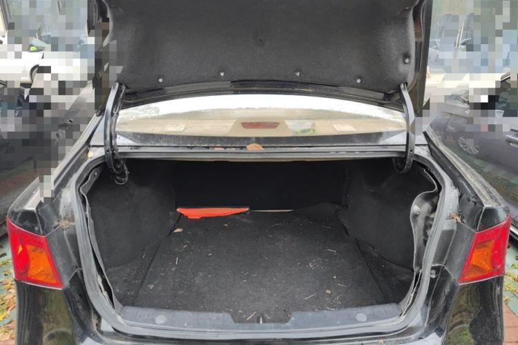 Used Roewe 350 2014 1.5L Manual Xunchi Edition Trunk