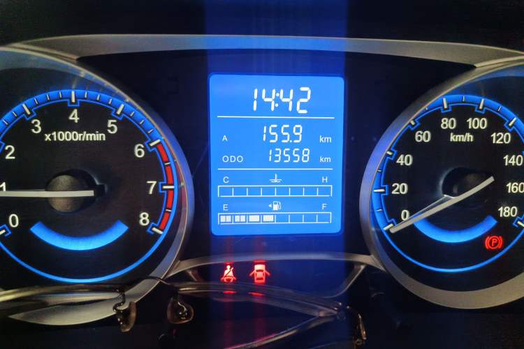 Used Suzuki Wagon R X5 2015 1.4L Cruise Model China IV Odometer Close Up