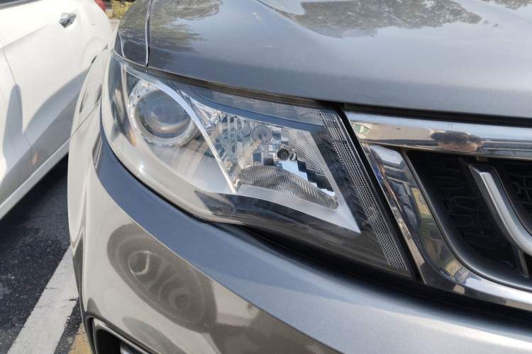 Used Geely Auto Emgrand X7 Sport 2018 1.8TD Automatic Two-Wheel Drive Zhiya Model