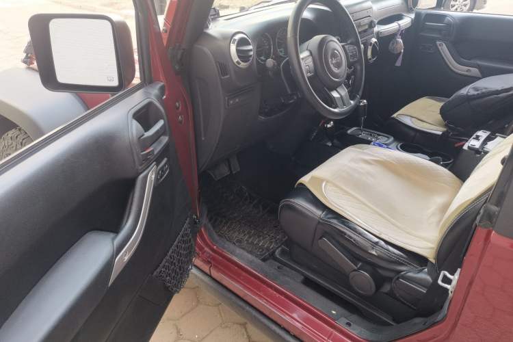 Used Jeep Wrangler 2012 3.6L Rubicon two-door model