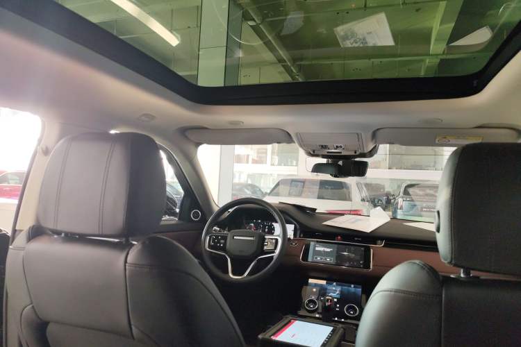 Used Land Rover Range Rover Evoque 2021 Range Rover Velar L 249PS R-Dynamic First Edition