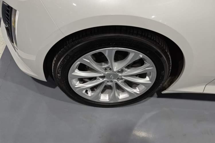 Used Cadillac CT5 2023 28T Luxury Edition (Standard Version) Left Front Wheel Hub