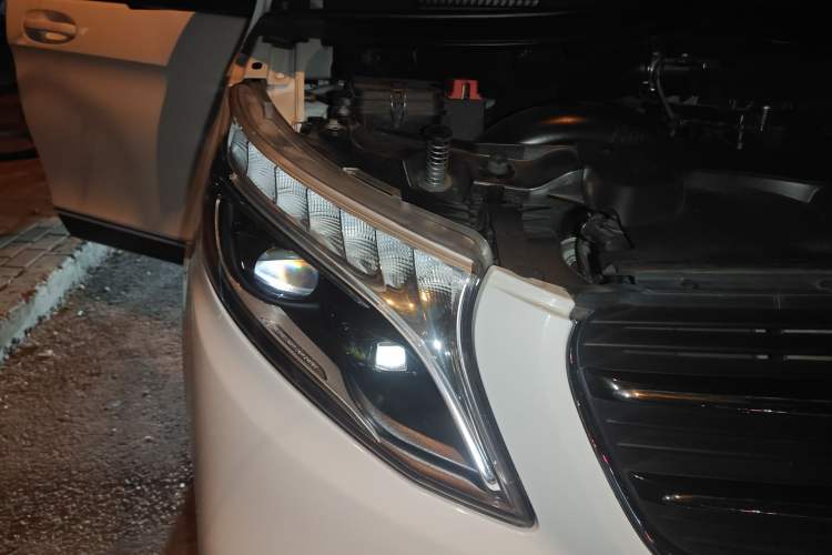 Used Mercedes-Benz V-Class 2018 V 260 AMG Sport Edition China V Emission Standard