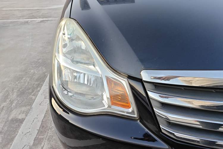 Used Nissan Sylphy 2009 1.6XL Automatic Luxury Sunroof Edition Right Front Headlight