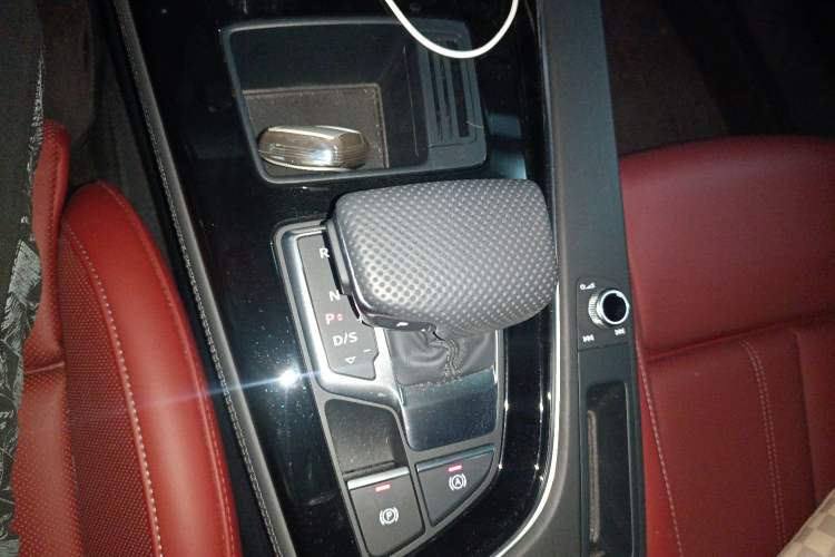 Used Audi A4L 2024 40 TFSI Luxury Dynamic Edition