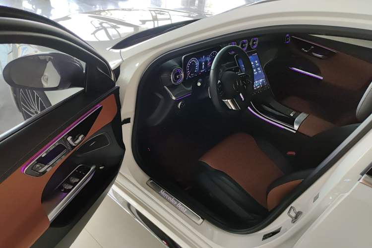 Used Mercedes-Benz C-Class 2022 Restyled C 260 L Sport Edition Driver Seat