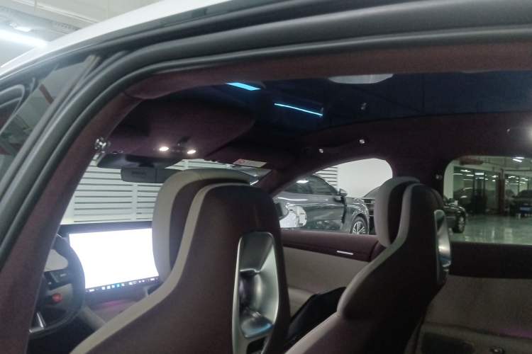 Used Xiaomi Auto YU7 2025 Ultra-Long Range High-Performance All-Wheel-Drive Max Edition Headliner