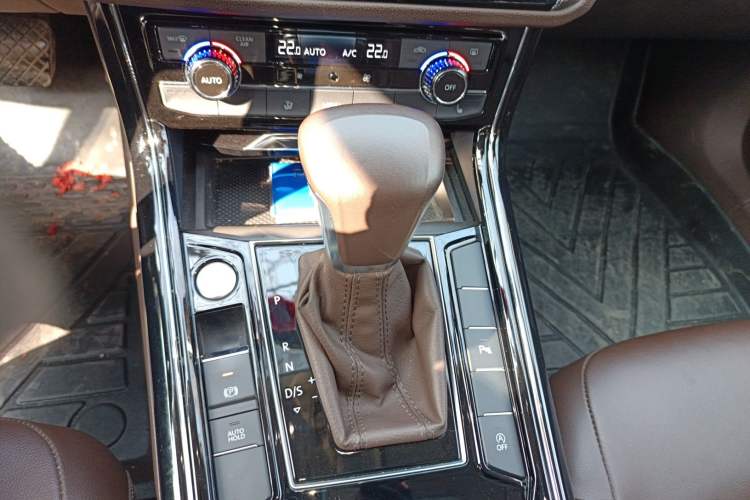 Used Volkswagen Phideon 2021 380TSI Luxury Edition
