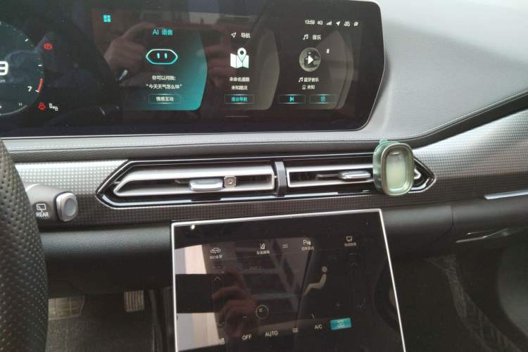 Used BAIC Beijing X7 2022 1.5TD DCT Trendy Edition Audio And AC Panel