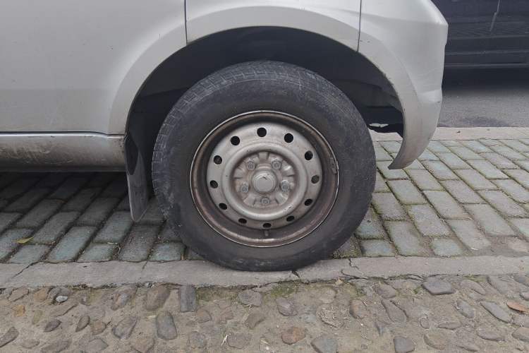 Used Wuling Rongguang 2021 1.5L Extended Standard Version with Air Conditioning – L3C