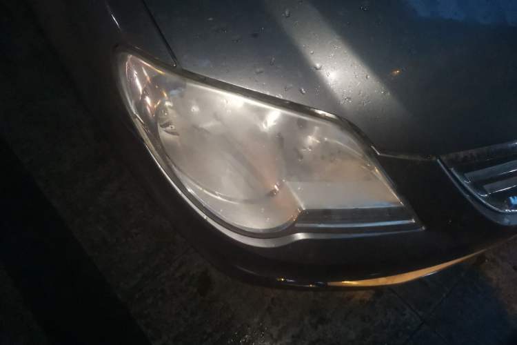 Used Volkswagen Bora 2008 1.6L Automatic Comfort Edition Right Front Headlight