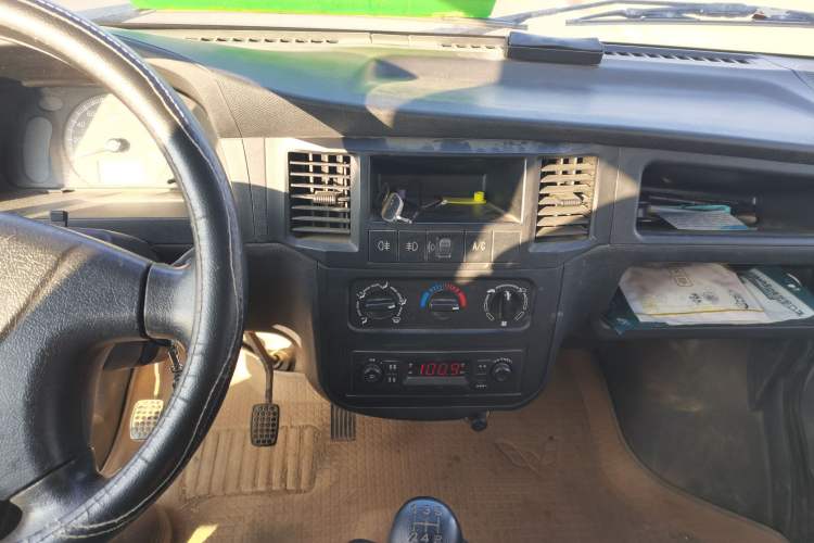 Used Wuling Zhiguang 2015 1.2L Practical LS-I Model