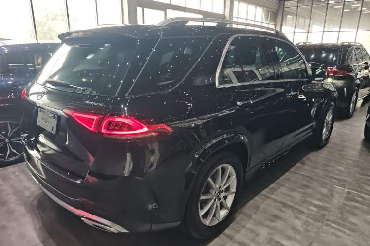 Used Mercedes-Benz GLE 2021 GLE 350 4MATIC Stylish Model Rear Right 45 Deg