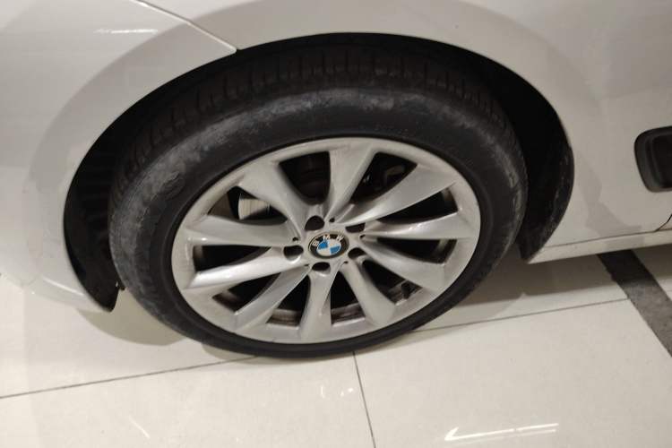 Used BMW 3 Series GT 2019 320i Sport Edition Left Front Wheel Hub