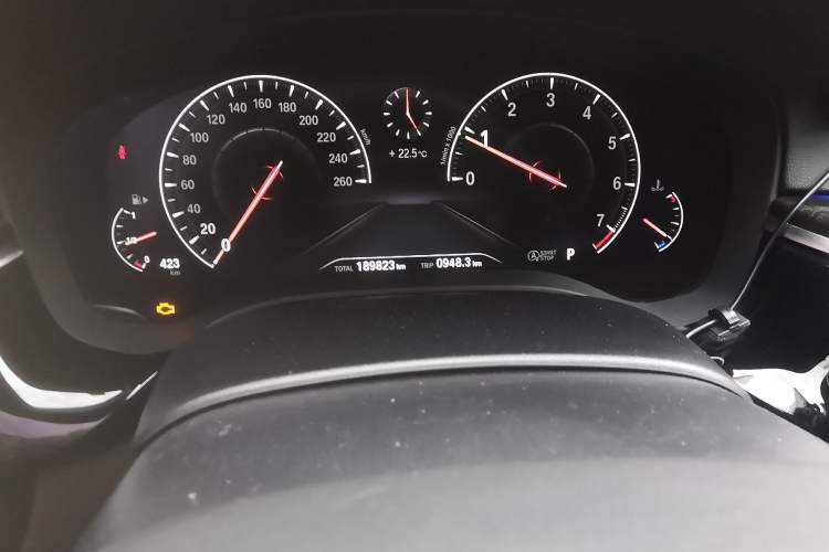 Used BMW 5 Series 2019 525Li M Sport Package Odometer Close Up