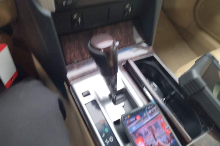 Used Toyota Camry 2015 2.0G Premier Edition
