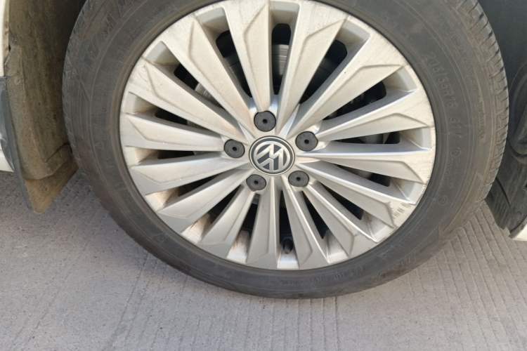 Used Volkswagen Lavida 2018 280TSI DSG Comfort Edition China V Standard Right Front Wheel Hub
