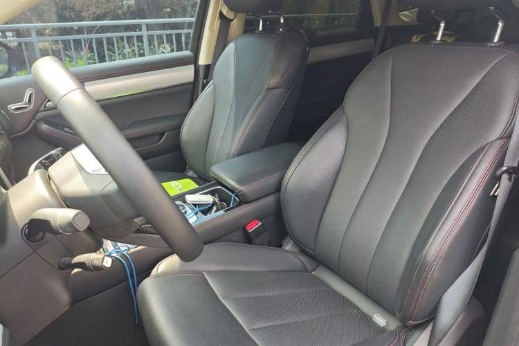 Used BYD Tang New Energy 2020 DM 2.0T Dual-Engine All-Wheel Drive Prestige 7-Seater China VI Standard